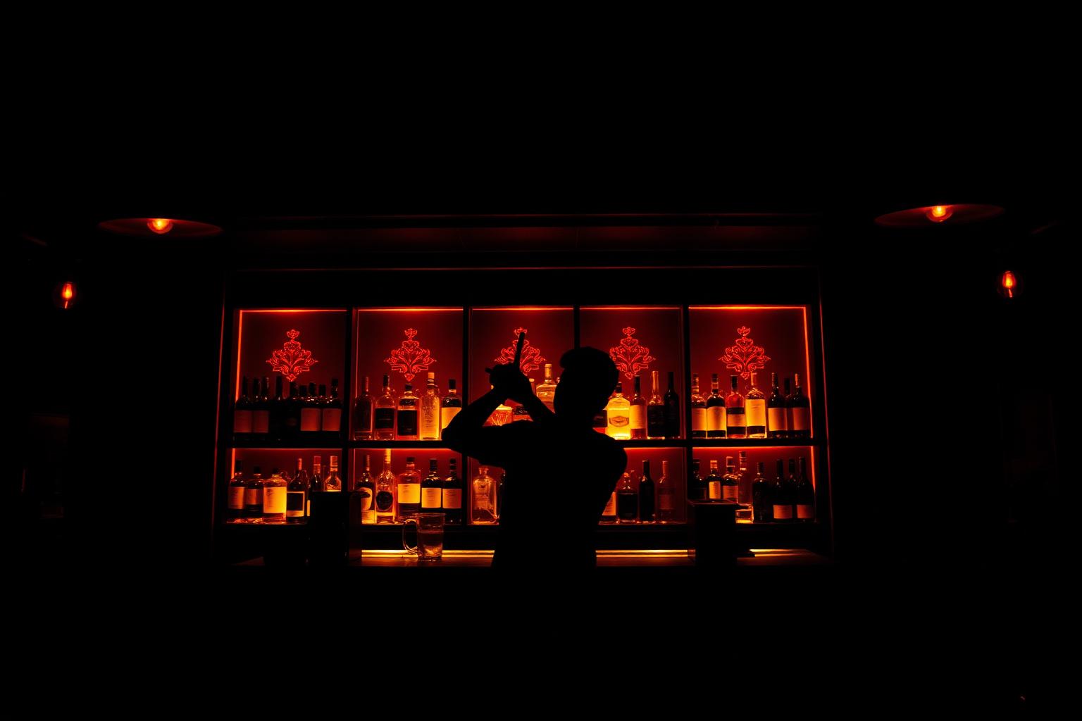Top 10 bars around the world